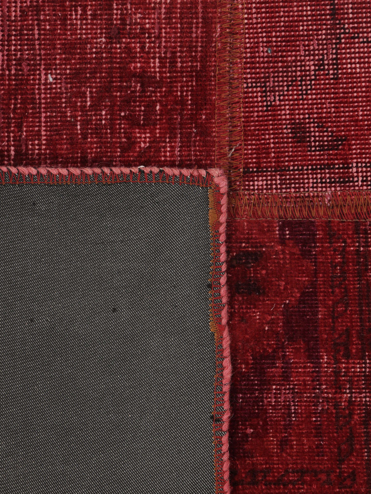 
    Patchwork - Dark red - 84 x 398 cm
  