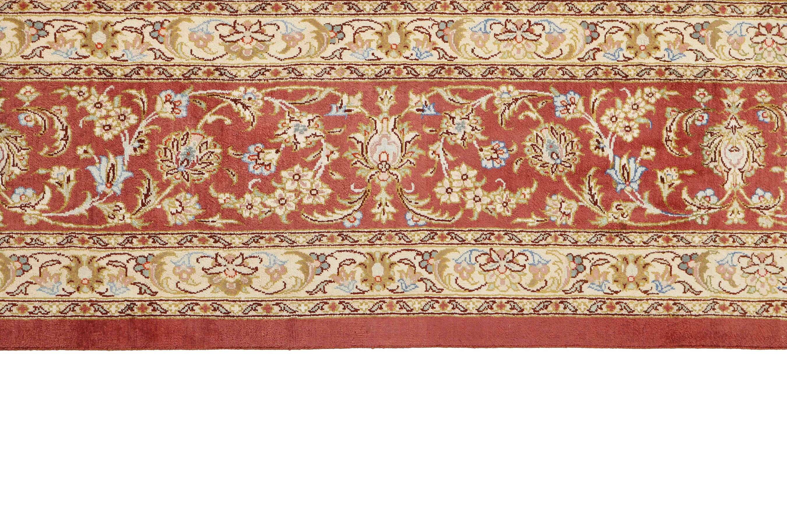 
    Qum silk - Brown - 194 x 301 cm
  