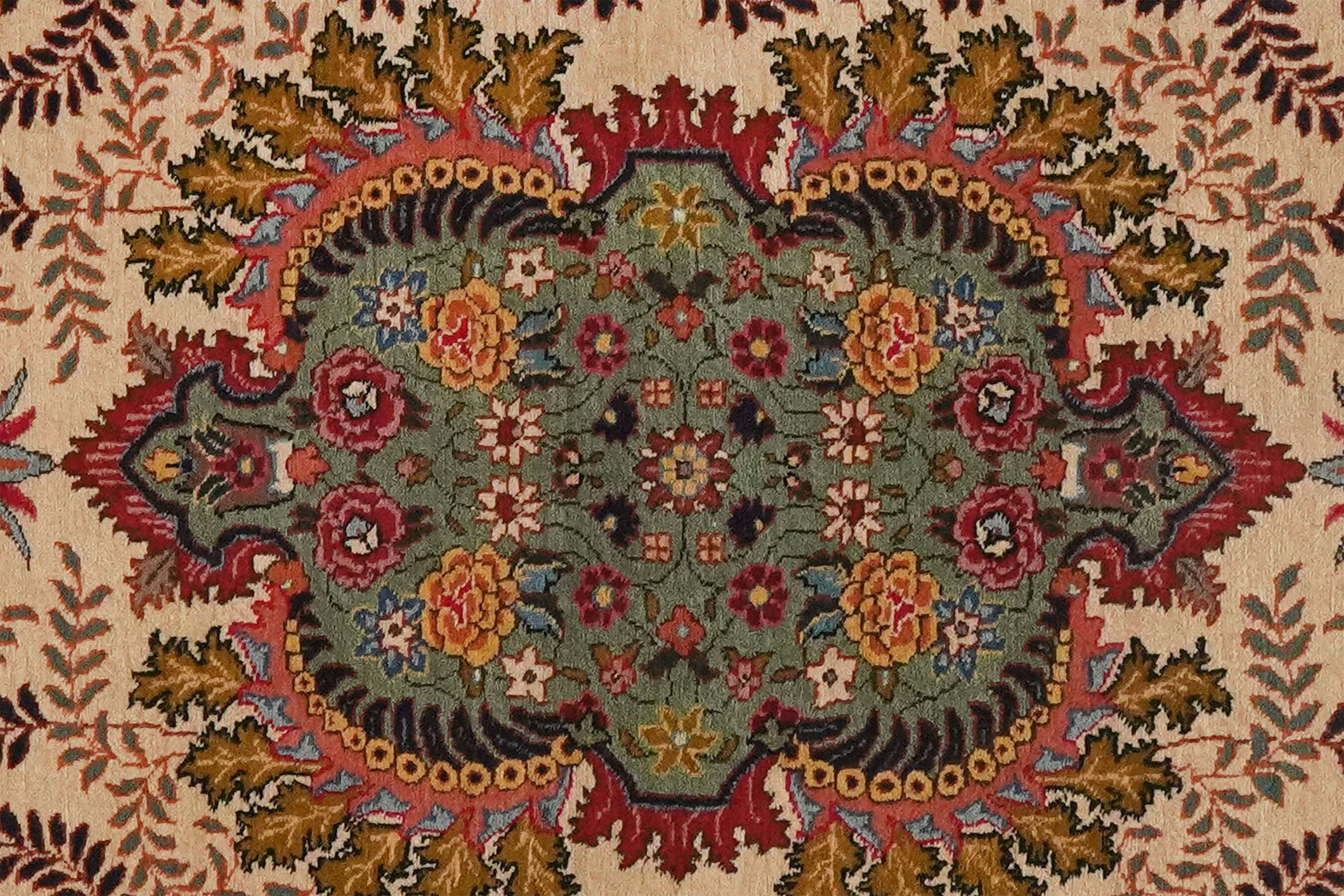 
    Tabriz 50 Raj - Brown - 64 x 81 cm
  