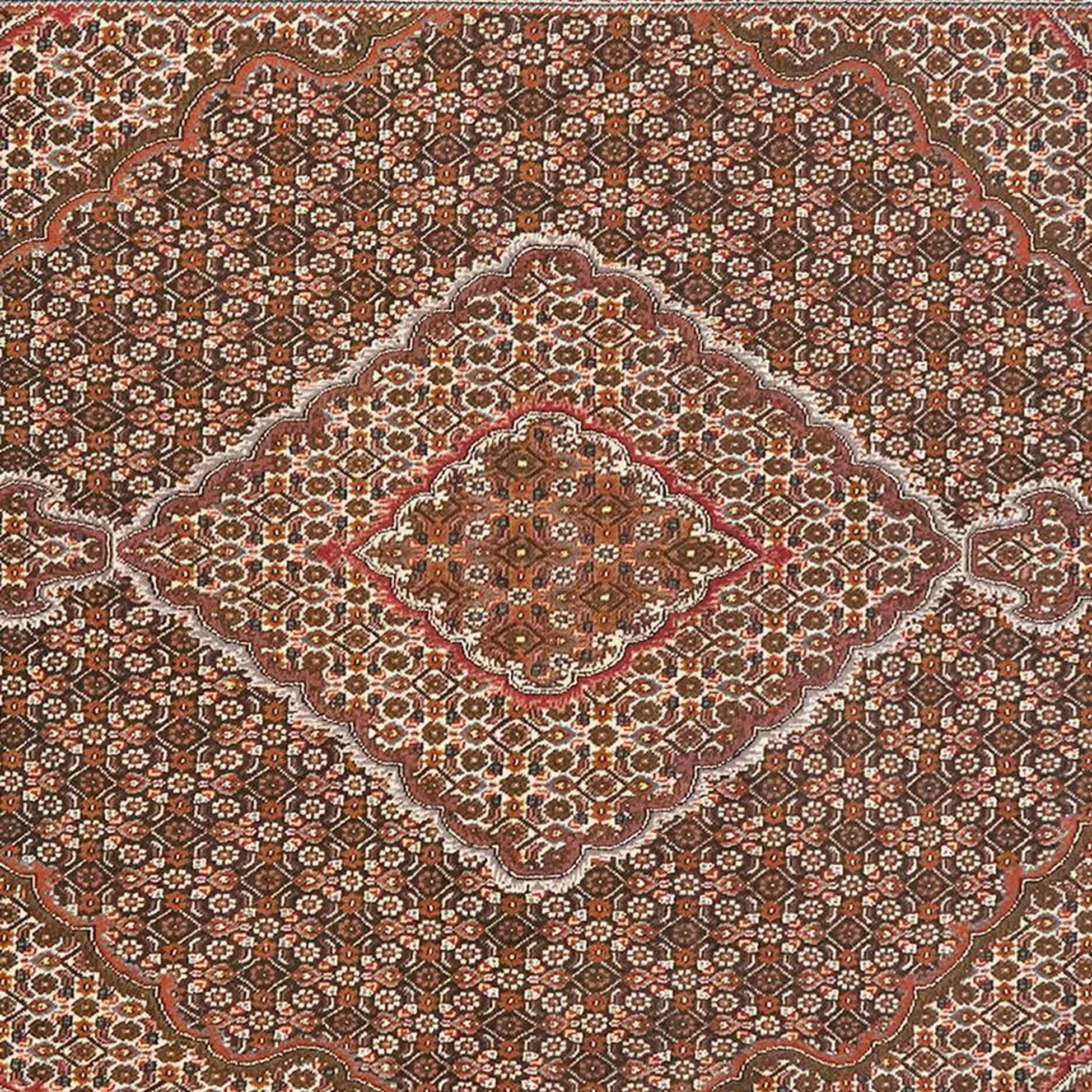 
    Tabriz 40 Raj - Brown - 153 x 203 cm
  