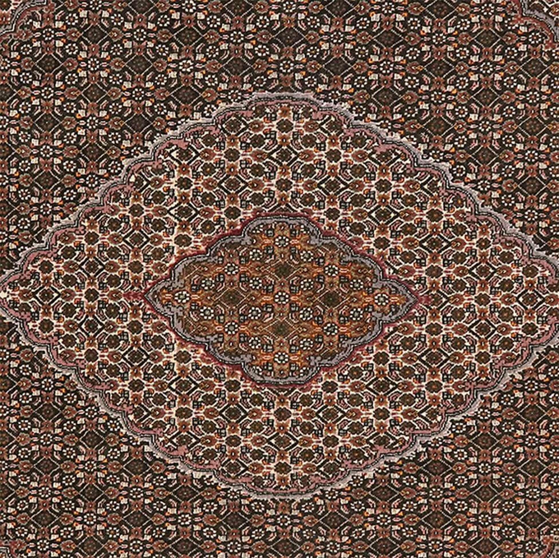 
    Tabriz 40 Raj - Brown - 198 x 244 cm
  