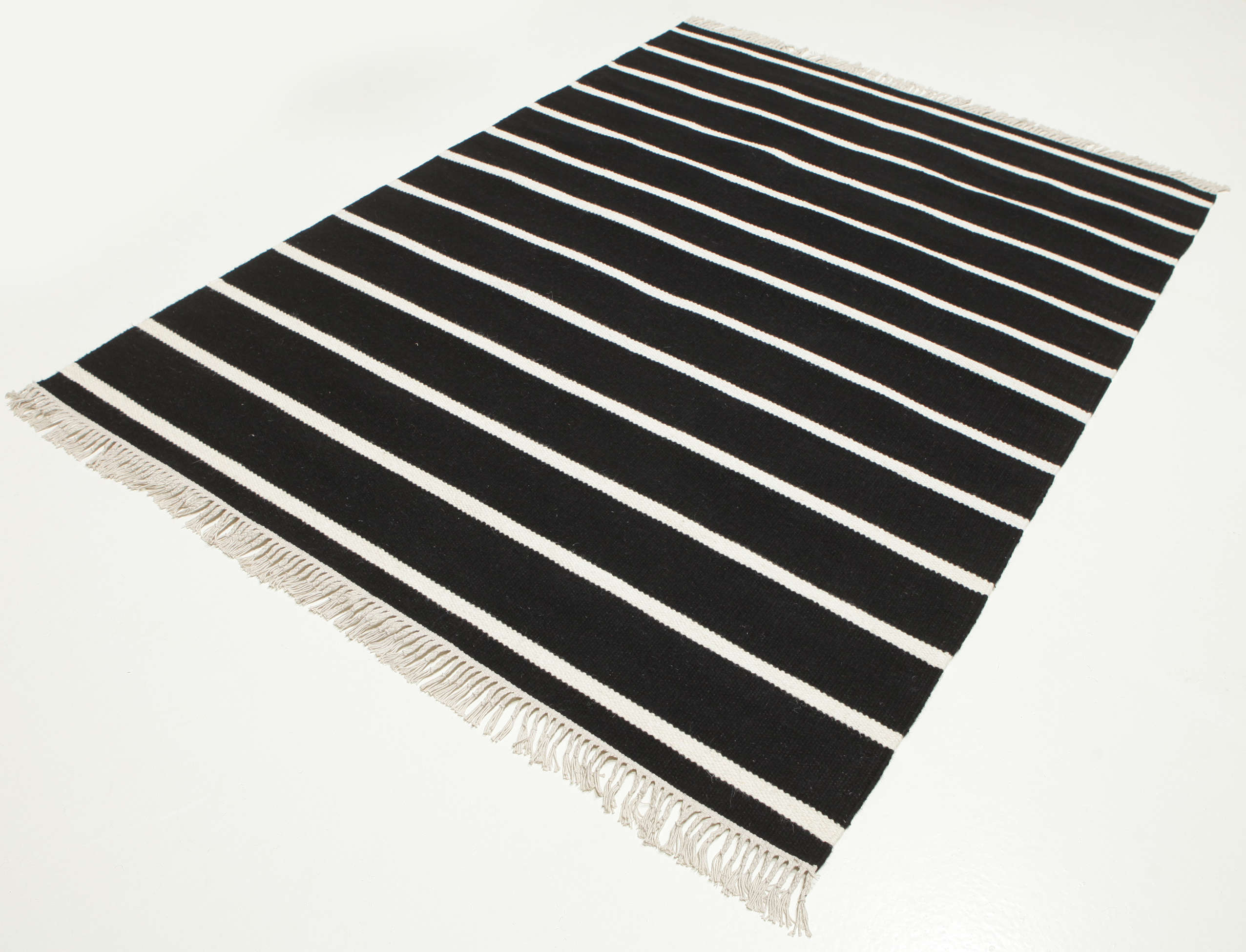 
    Dhurrie Stripe - Black / White - 160 x 230 cm
  