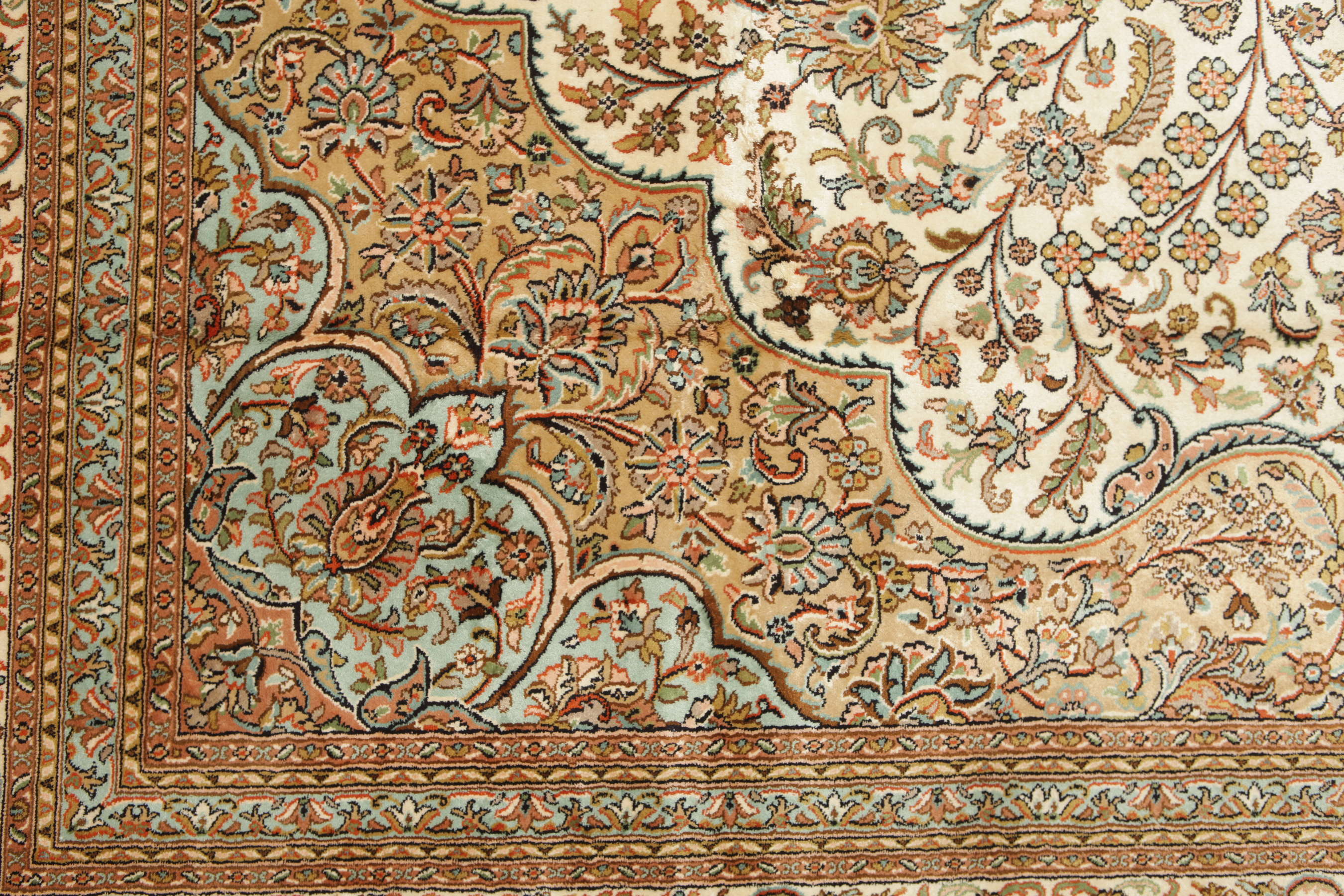 
    Kashmir pure silk - 307 x 399 cm
  