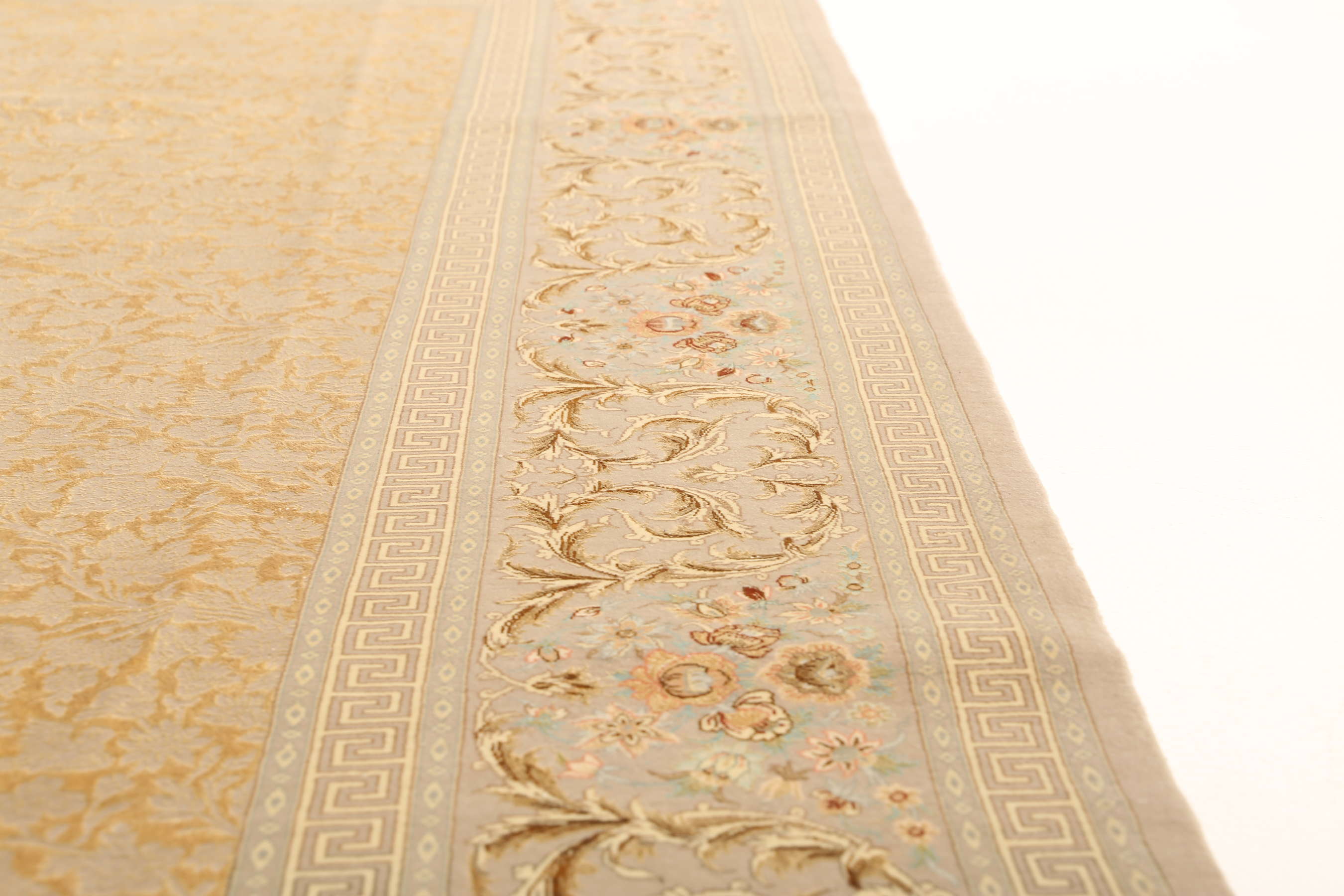 
    Isfahan silk warp Signed: Dardashti - Beige - 247 x 312 cm
  