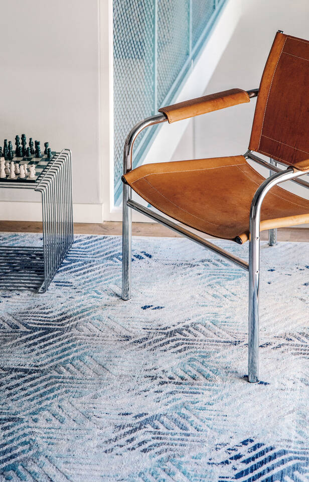 Blue  a-w crystal collection -  Carpet in a living room.