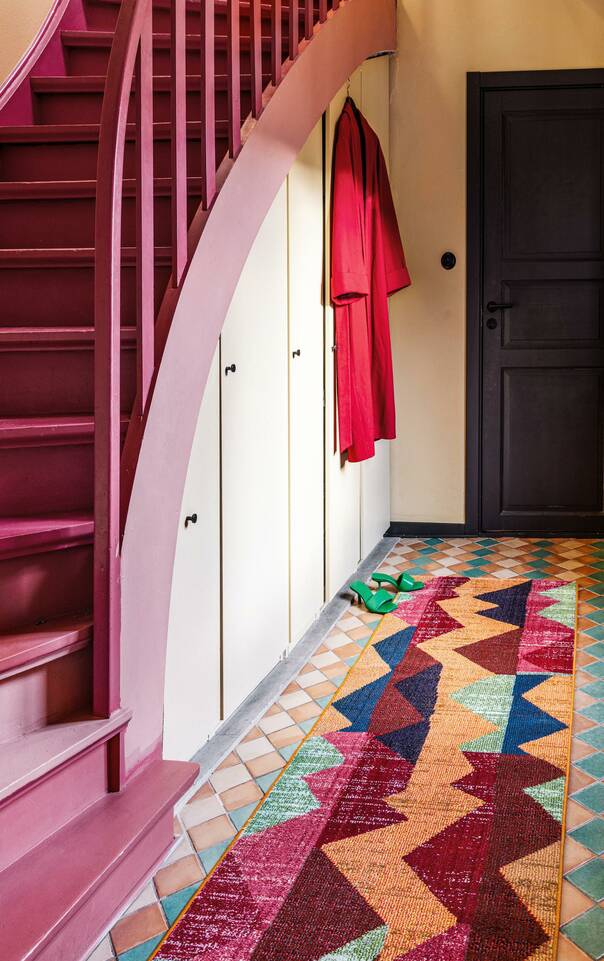 Red runner kaplan casablanca -  Carpet in a hallway.