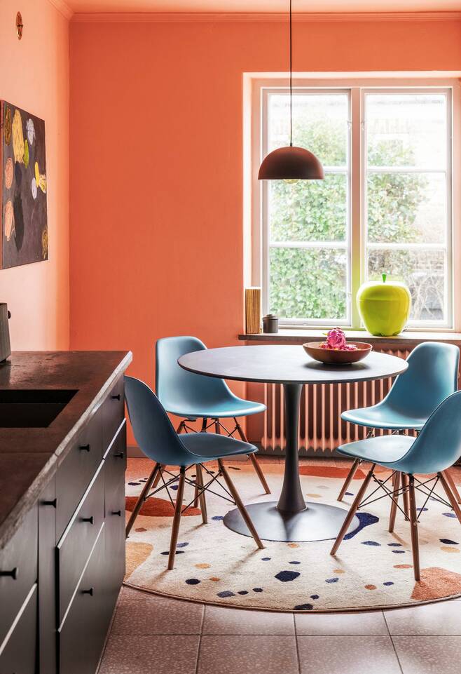 White round kids carpet -   in a kitchen.