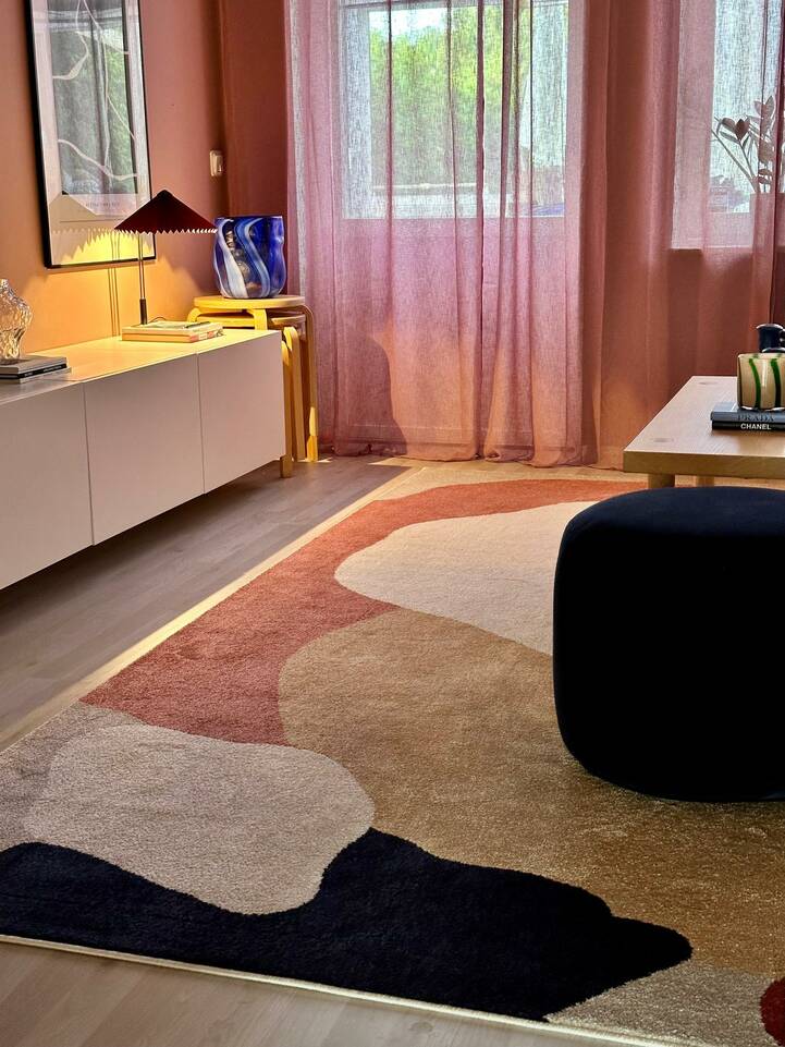 Brown / yellow  milano pp jute -  Carpet in a living room.