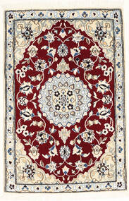 69X105 Nain Fine 9La Rug Oriental (Wool, Persia/Iran) Carpetvista