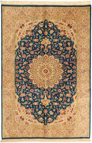 132X195 絨毯 クム シルク Sighned: クム Kuhari オリエンタル (絹, ペルシャ/イラン)