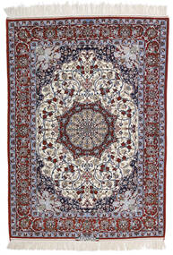 113X158 絨毯 イスファハン 絹の縦糸 署名 Intashari オリエンタル グレー/ベージュ (ウール, ペルシャ/イラン) Carpetvista