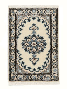 40X60 Nain Rug Oriental White/Black (Wool, Persia/Iran) Carpetvista