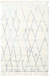 
    Rana - Off white / Blue - 200 x 300 cm
  