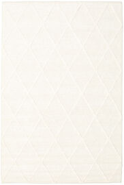 
    Svea - Ivory white - 160 x 230 cm
  